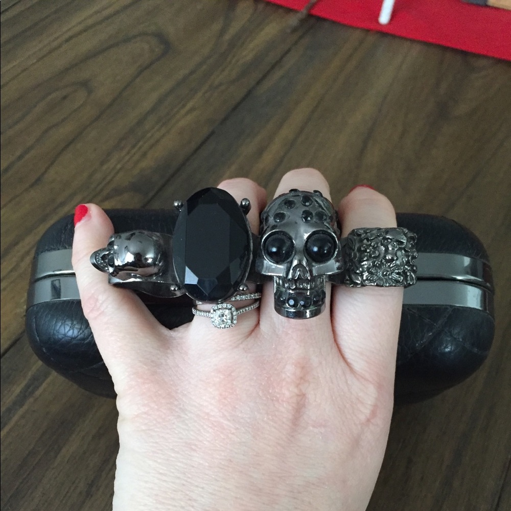 Brass knuckles clutch